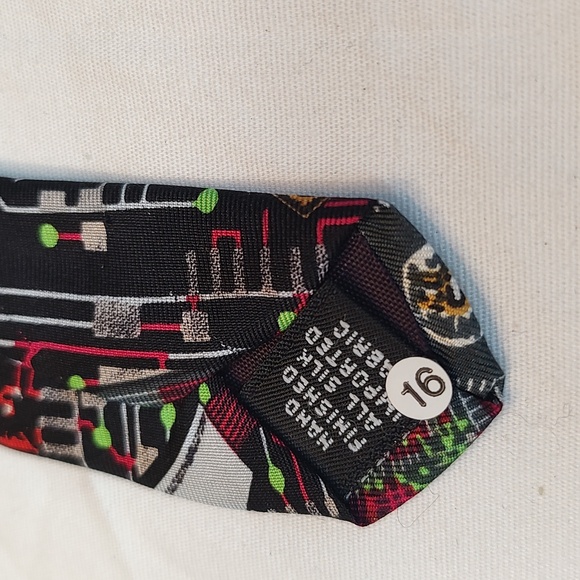 Vintage 90s Computer Circuit Board Silk Neck Tie The Smithsonian - Picture 6 of 6